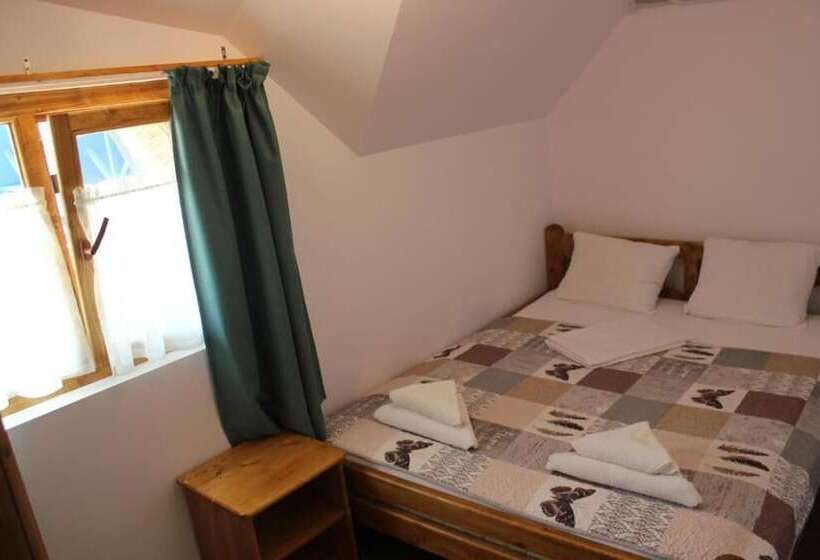 Пансион Cerdacul Cu Stuf