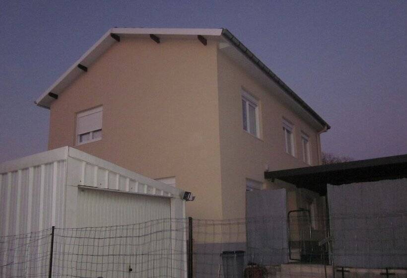 ペンション Chambres Dans Maison De Vacances Avec Spa Extérieur