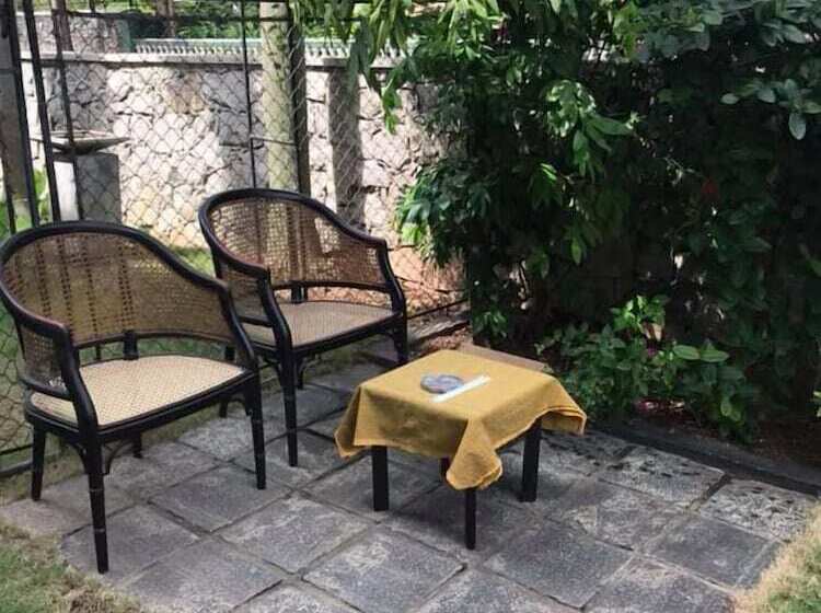 פנסיון Iquest Colombo