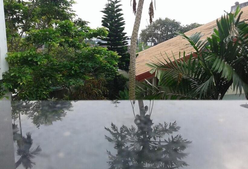 פנסיון Iquest Colombo