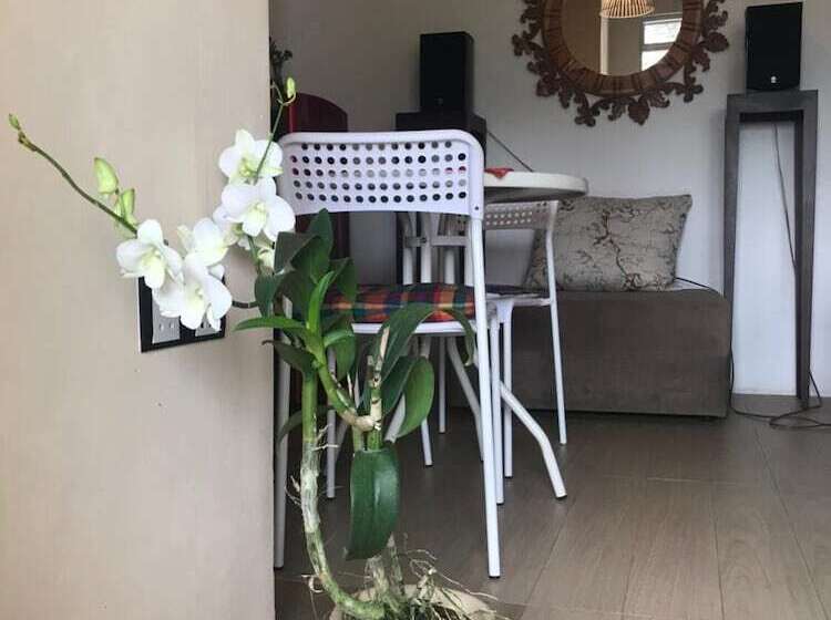 פנסיון Iquest Colombo