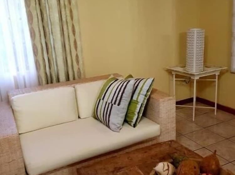 פנסיון Kwantulindawo Guesthouse Vryheid