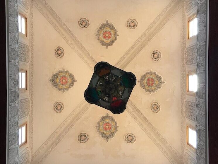 پانسیون L'ermitage Rouge