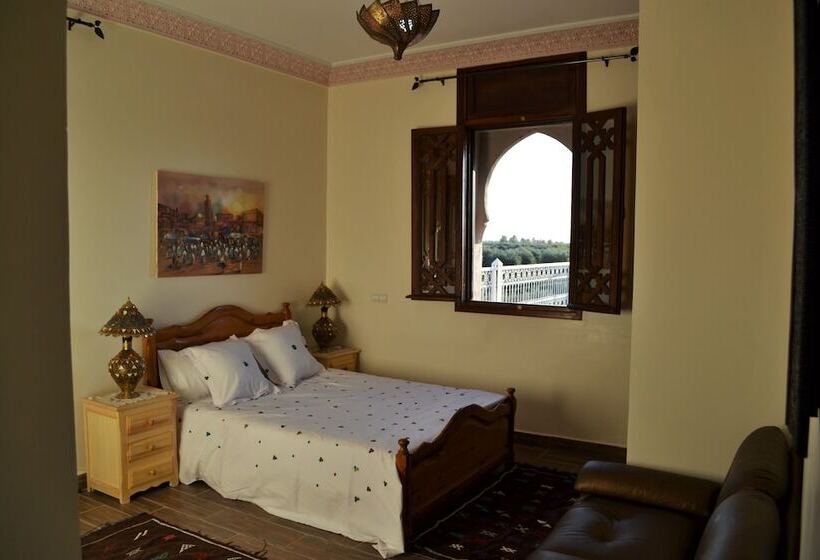 پانسیون L'ermitage Rouge