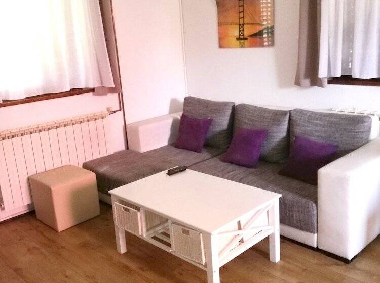 بنسيون Plavo Oko