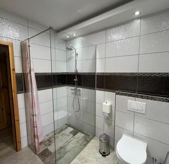 ペンション Rustic Inn River