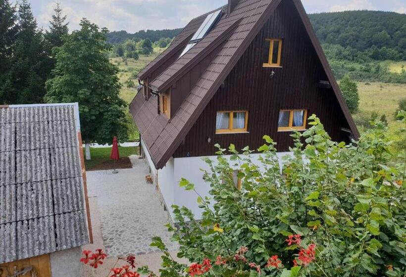 ペンション Rustic Inn River