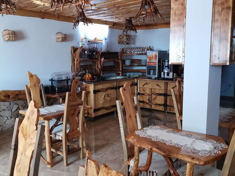 ペンション Rustic Inn River