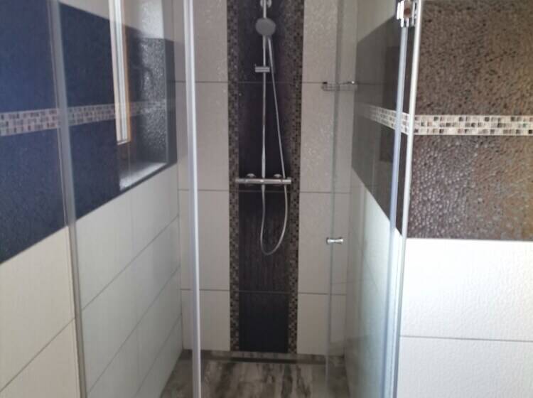 ペンション Rustic Inn River