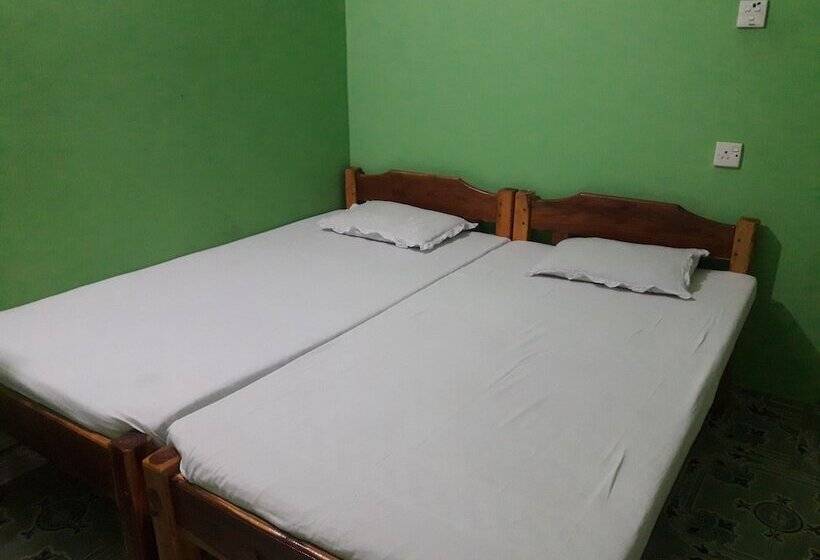 ペンション Simla Inn Tourist Guest House