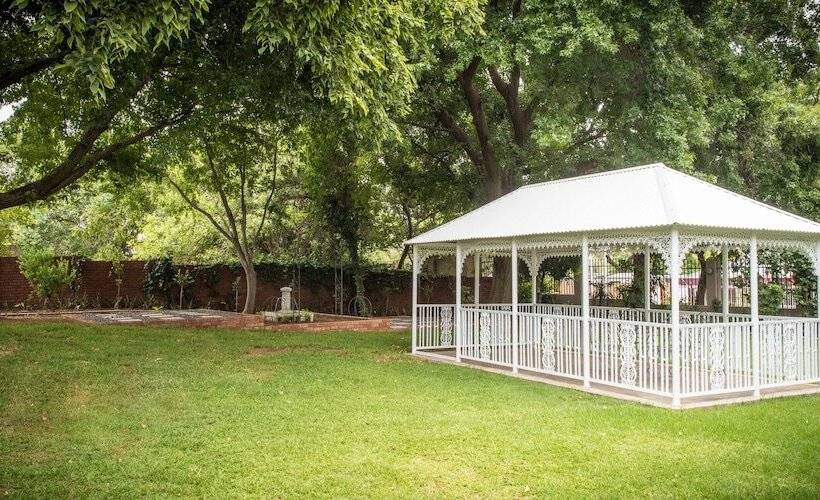 膳宿费 Vintage On Main