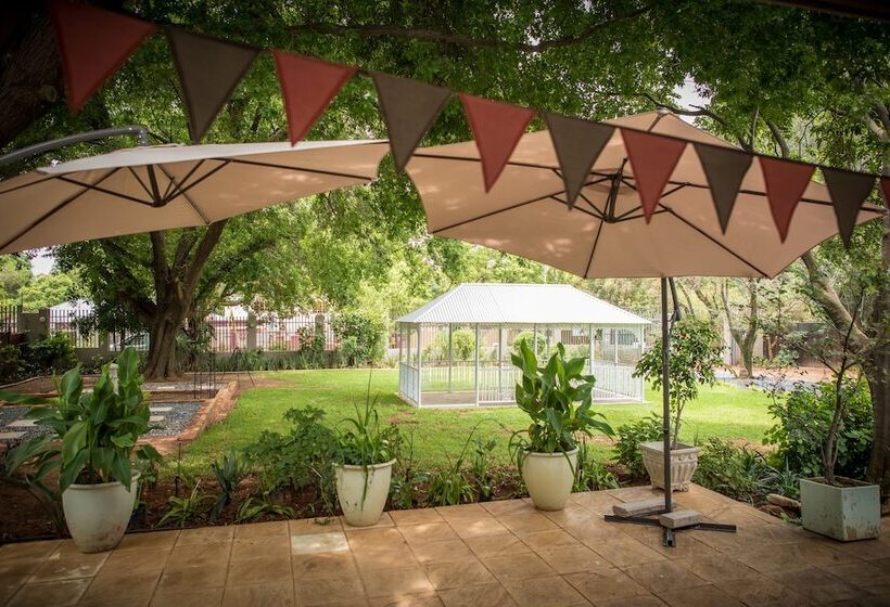 膳宿费 Vintage On Main