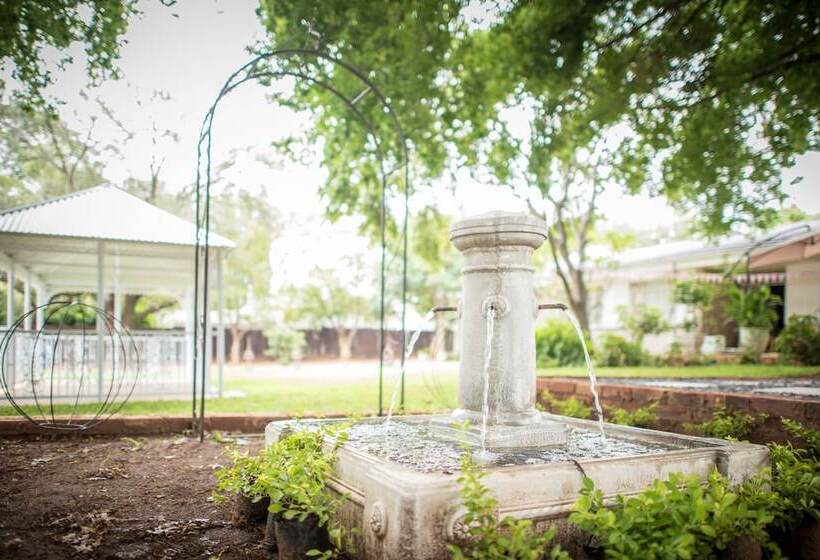 膳宿费 Vintage On Main