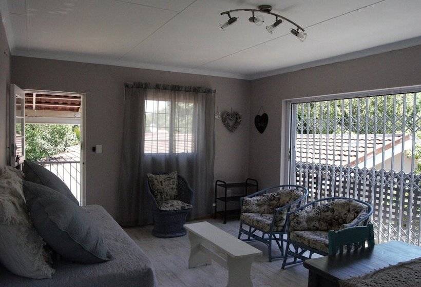 膳宿费 Vintage On Main