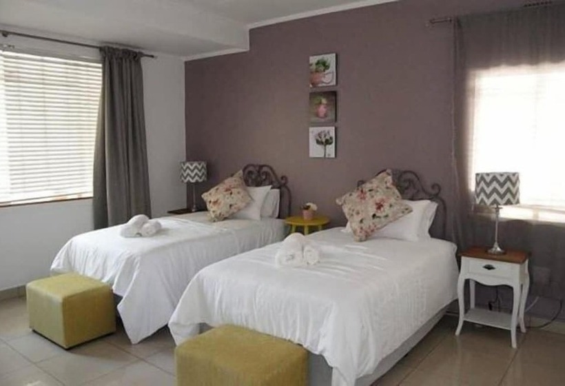 膳宿费 Vintage On Main