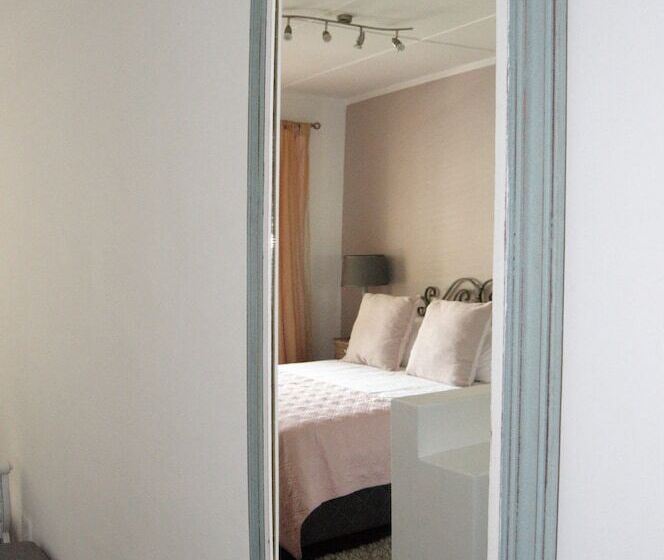 膳宿费 Vintage On Main