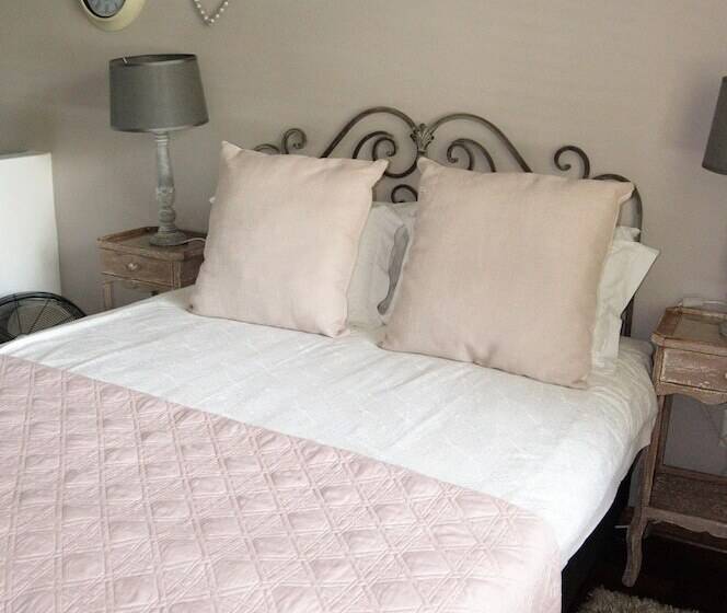 膳宿费 Vintage On Main