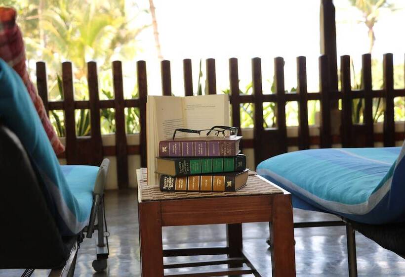 بنسيون Whispering Ocean