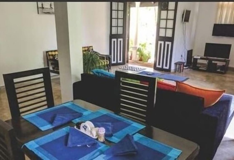 بنسيون Whispering Ocean