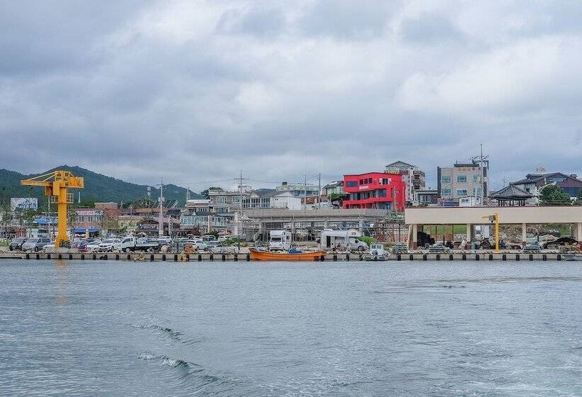 Pretty Queen Pension