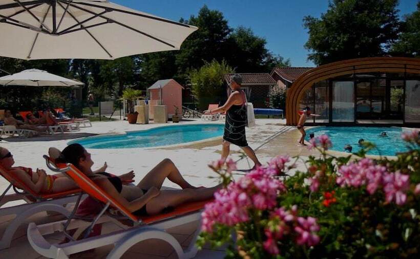 אתר נופש Le Hameau Des Genets