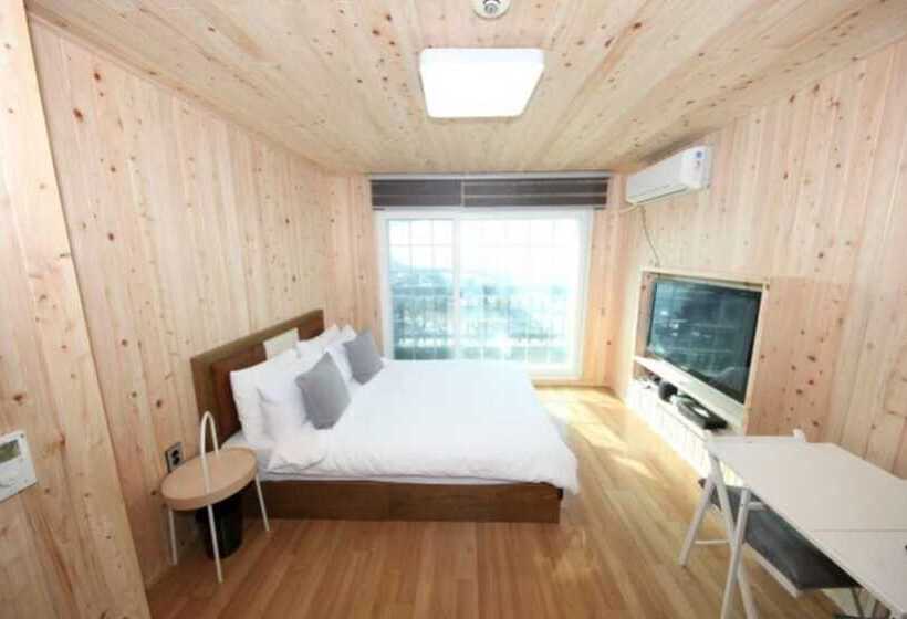 Seokmodo Park Jung Ah Pension