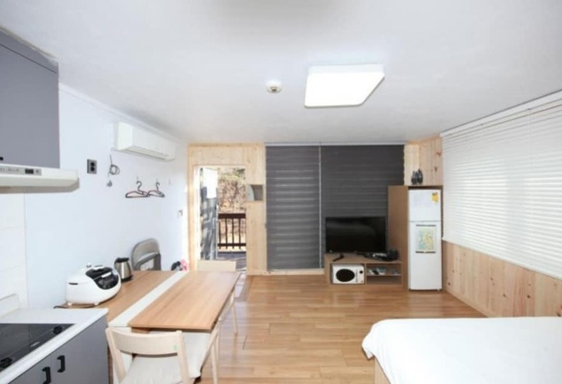 Seokmodo Park Jung Ah Pension