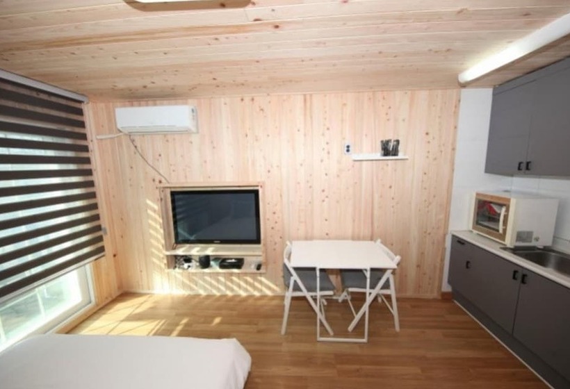 Seokmodo Park Jung Ah Pension