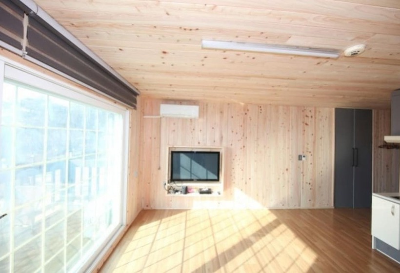 Seokmodo Park Jung Ah Pension