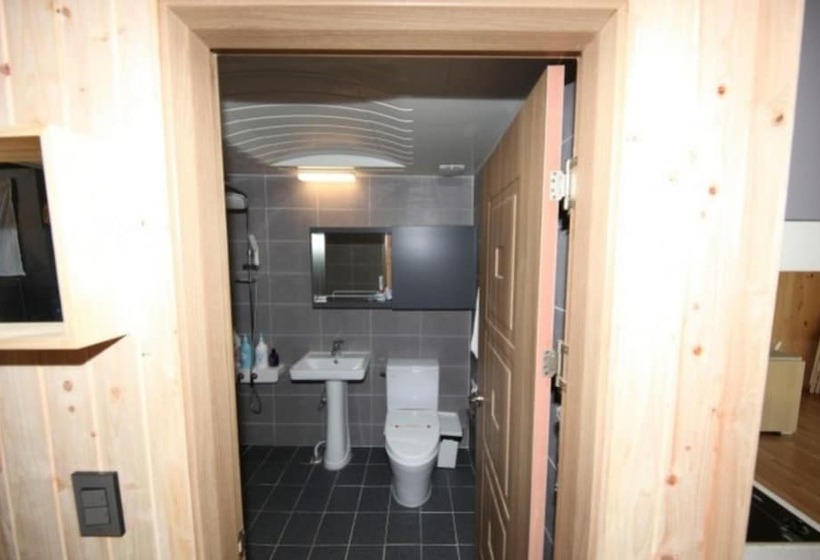 Seokmodo Park Jung Ah Pension