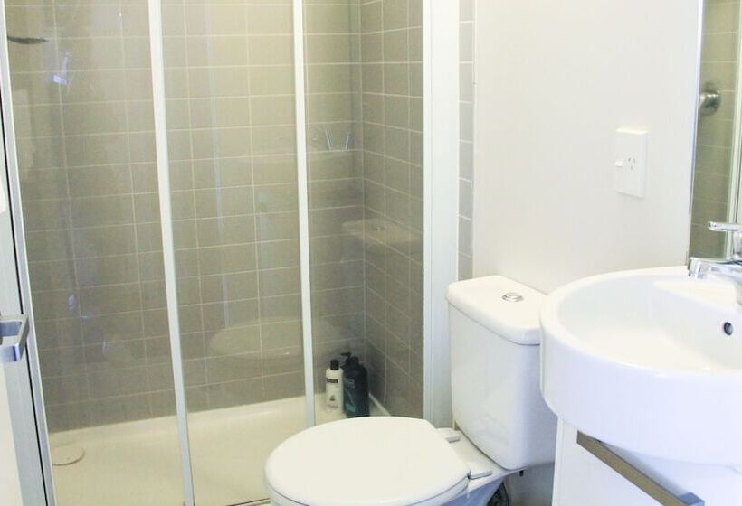 Quadrant 2 Bdr With Seaview & Parking