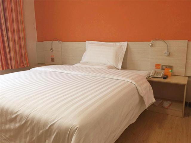 هتل 7days Inn 261 Shijiazhuang Zhonghua Street New Railway Station