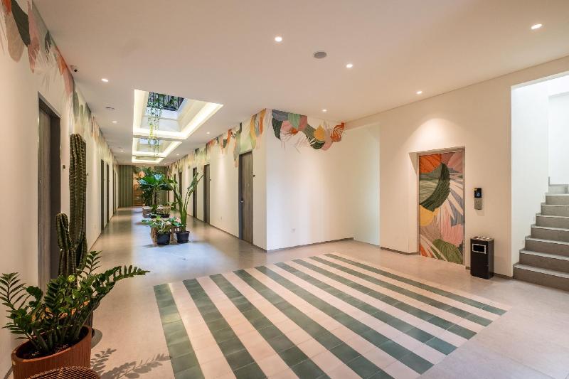 ホテル La Boheme, Rooms And Coffee