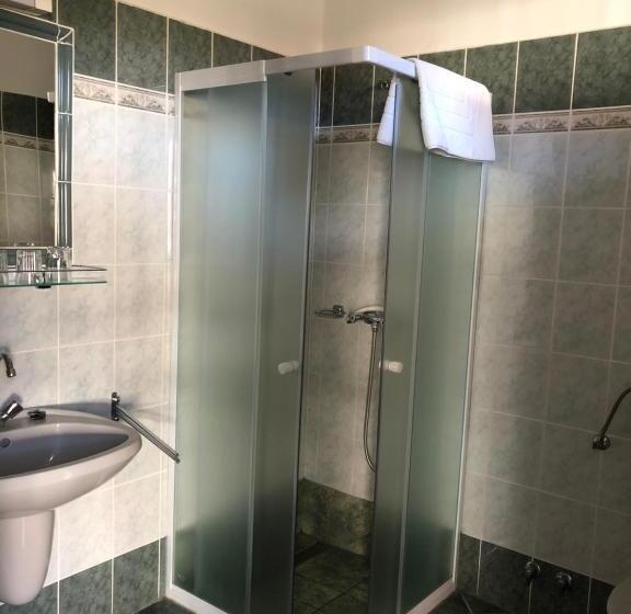 فندق صغير Ginti Panzió, őrség