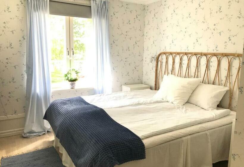 مبيت وإفطار Villa Fryksta