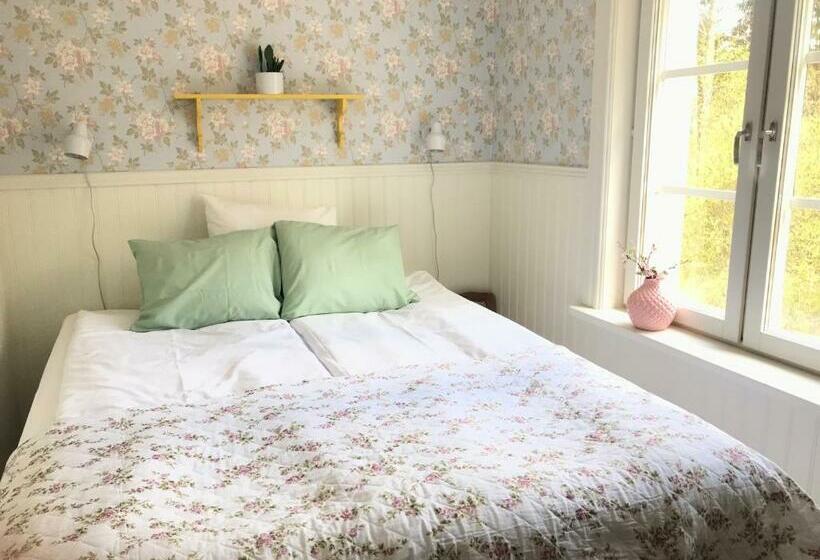 مبيت وإفطار Villa Fryksta