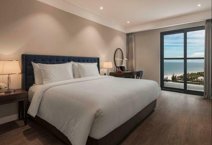 هتل Luxury Apartment In Sheraton Building With Ocean View