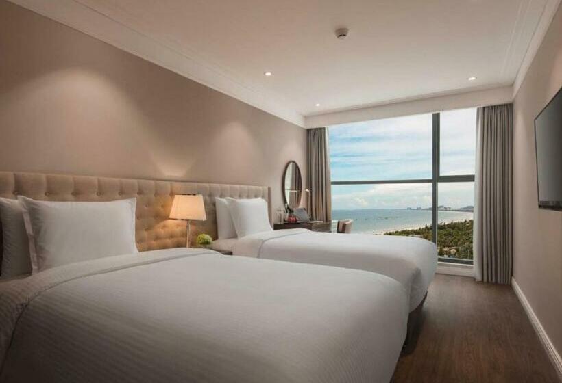 هتل Luxury Apartment In Sheraton Building With Ocean View