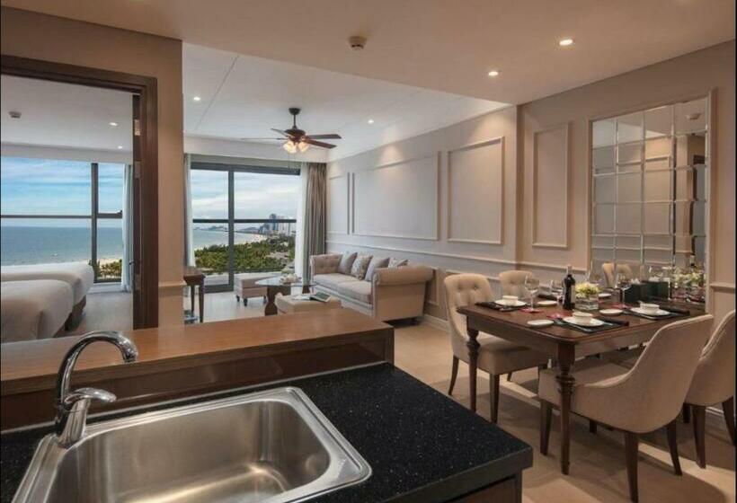 هتل Luxury Apartment In Sheraton Building With Ocean View