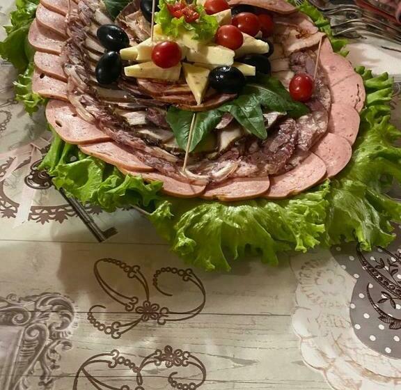 호텔 Pensiunea Trei Lalele