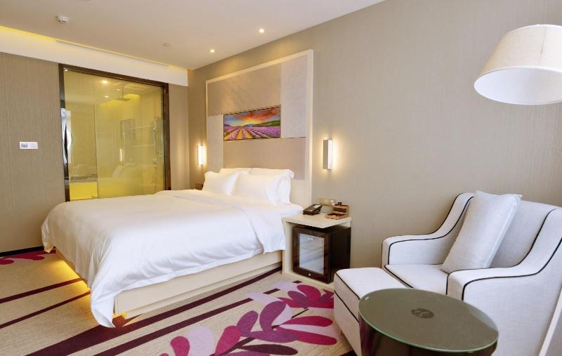 Отель Lavande  Qingyuan Sports Park City Government