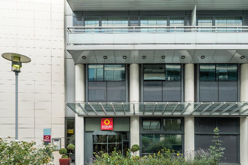 Aparthotel Adagio Paris Bercy Village