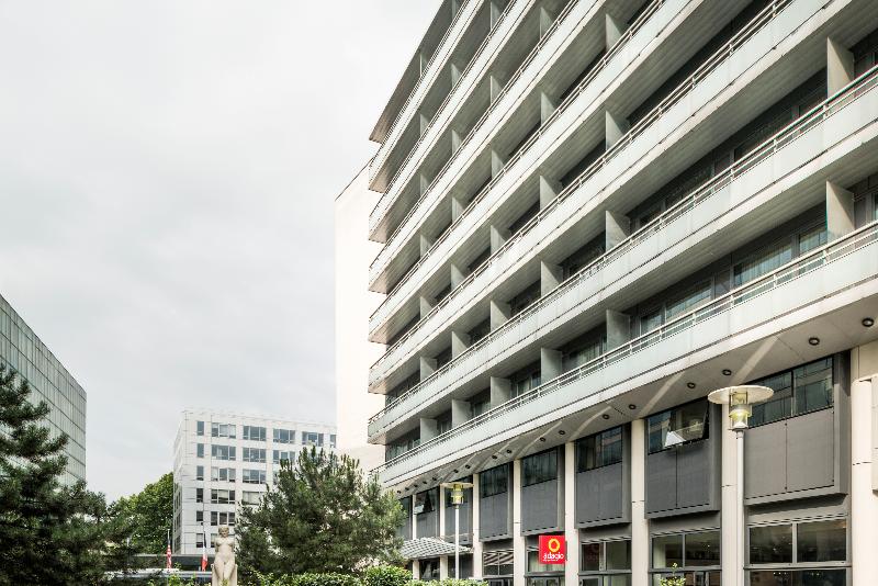 Aparthotel Adagio Paris Bercy Village