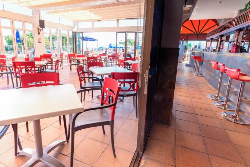 Apartamentos Colina Mar