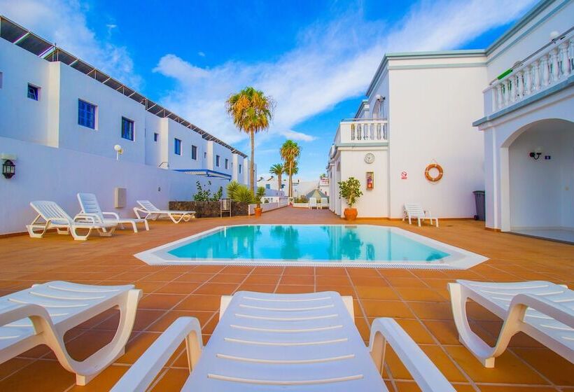 Apartamentos Corona Mar