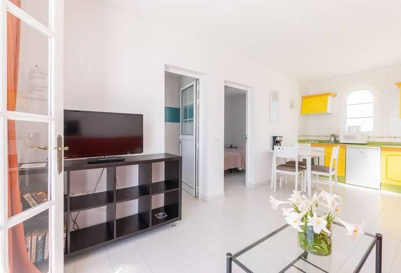 Apartamentos Corona Mar