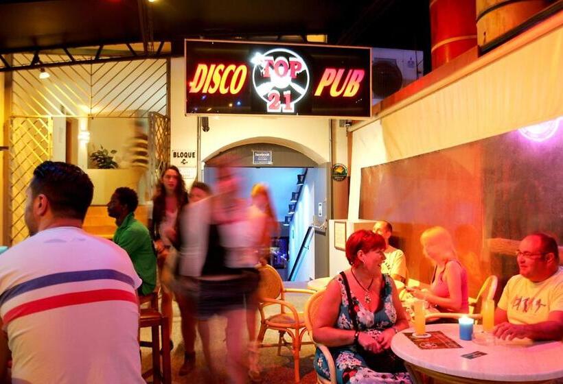 Apartamentos Jet  Adults Only