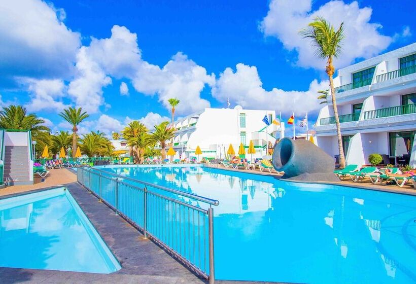 Apartamentos La Peñita