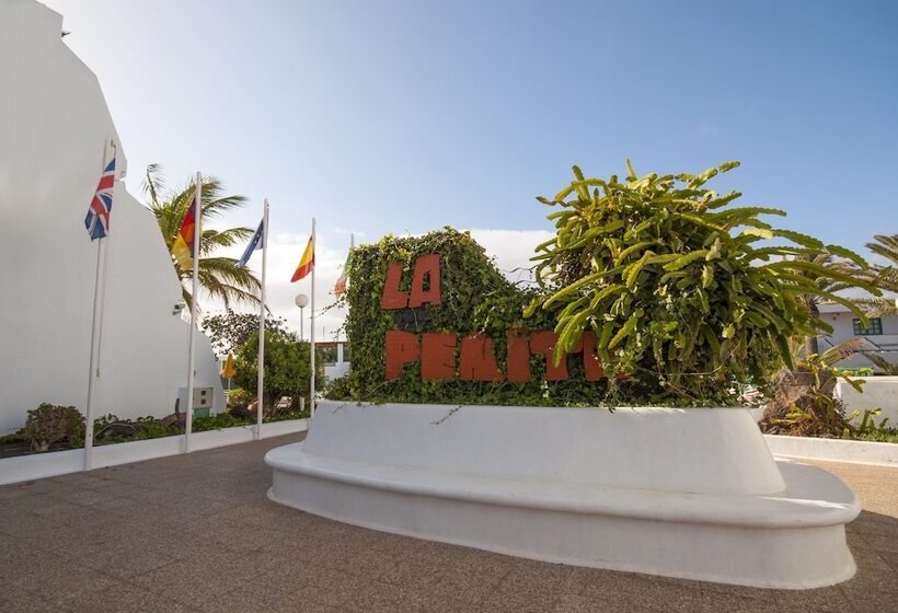 Apartamentos La Peñita