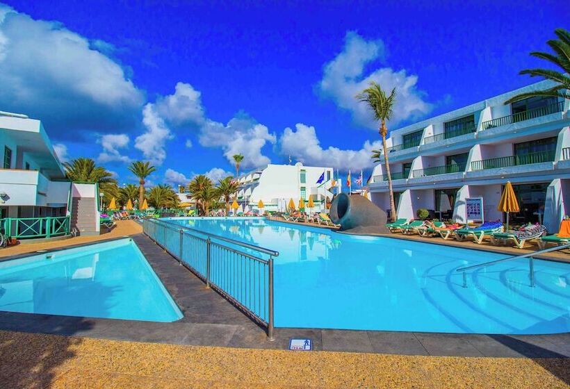 Apartamentos La Peñita